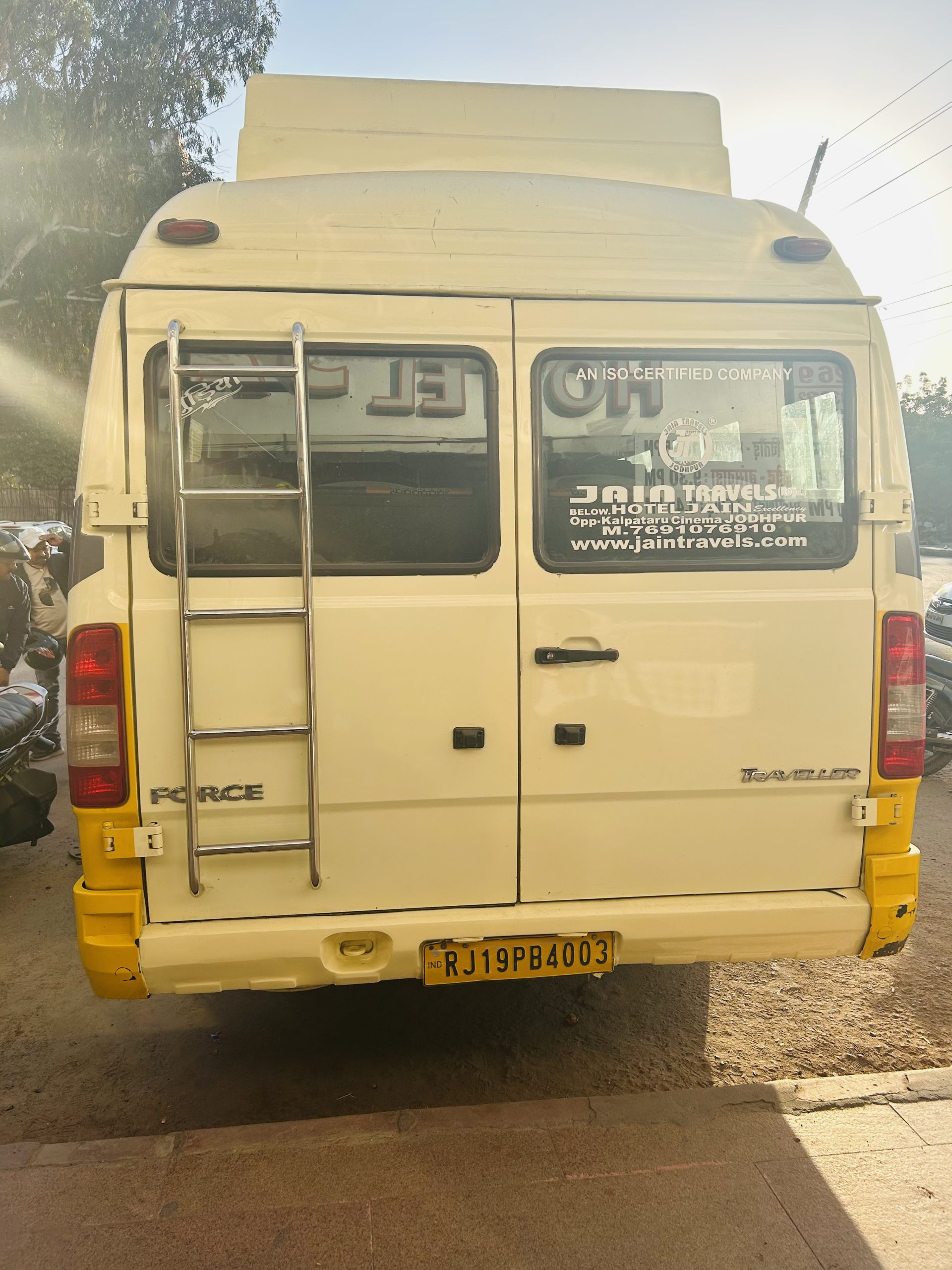 12 Seater Tempo Traveler